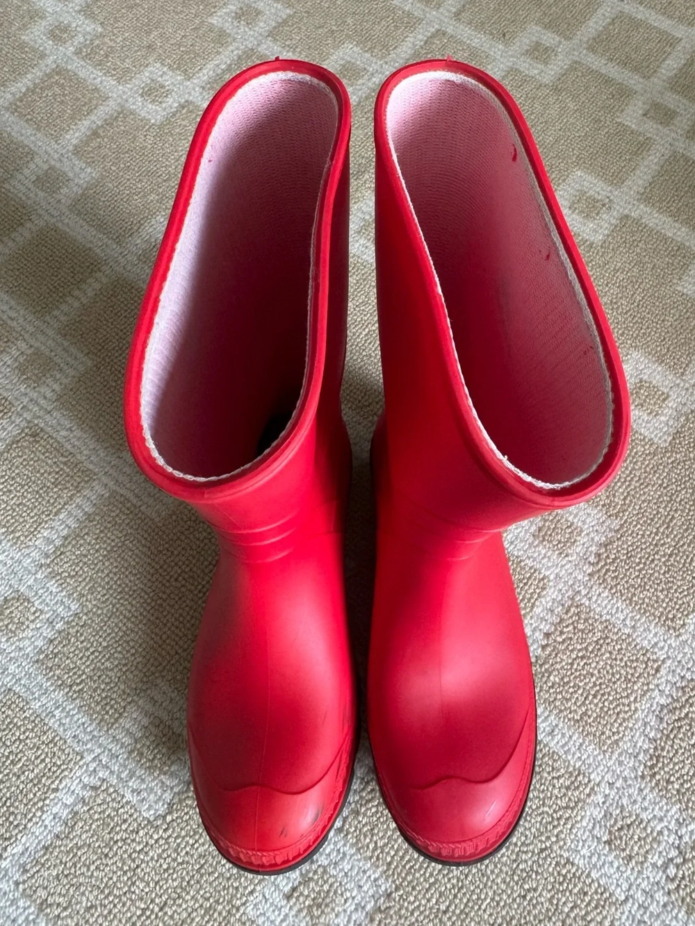 Kamik Waterproof Rubber Rain Boots Bright Red Black Lug Sole Kids Size 5